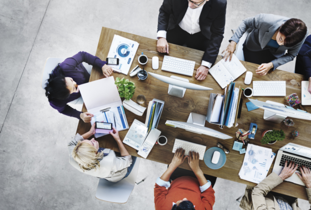 Group-of-people-working-around-table_Blog--625x423-f50_50